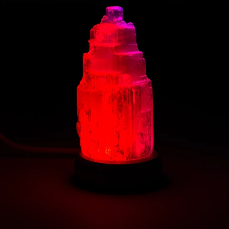 Lampe en sel USB â 4 couleurs changeantes, forme monolithe sur socle en bois dâacacia. Provenance Inde. 9â10 cm / 450 g. !