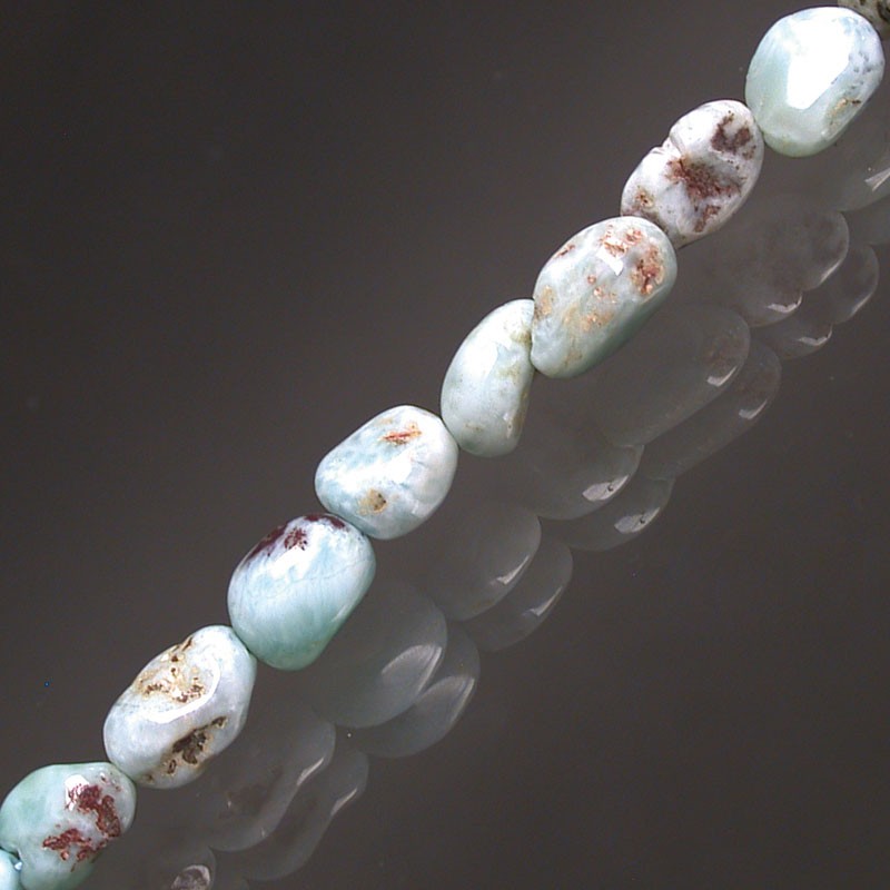 Larimar, bracelet de 17 à 21cm, collier de 42cm et sautoir de 60cm. Perles de type 'Graine' de formes naturelles montées sur fil de haute résistance !
