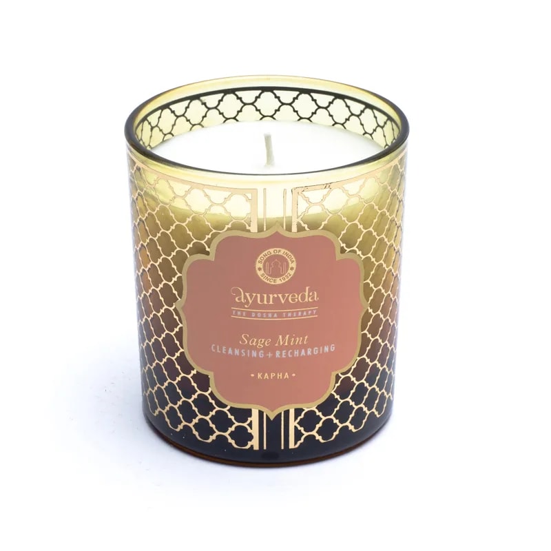 Bougie ayurvédique au beurre de coco et cire de soja de haute qualité, parfumée avec les meilleures huiles essentielles. 8x7x7cm - 355 gr. - ±55H de combustion. Moins de fumée et de suie grâce à la mèche en coton !