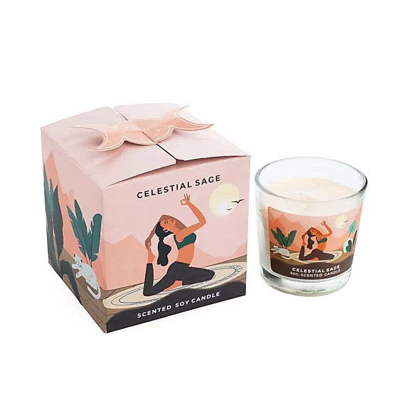 Bougie de chez 'Moonshine Yoga' (cire de soja) parfumée aux huiles essentielles naturelles. Mèche en coton pur. 5.5x6 cm - 60gr. - ± 12H de combustion.