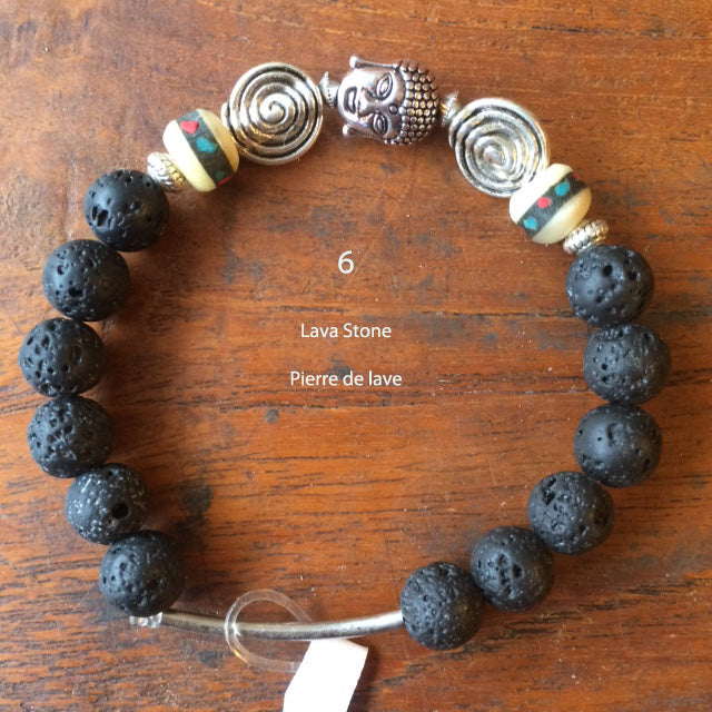 Collection de bracelets 7 chakras ou avec 'Charms' avec perles de 8 mm. Disponible de 17 à 21 cn de longueur. Qualité AA à AAA !