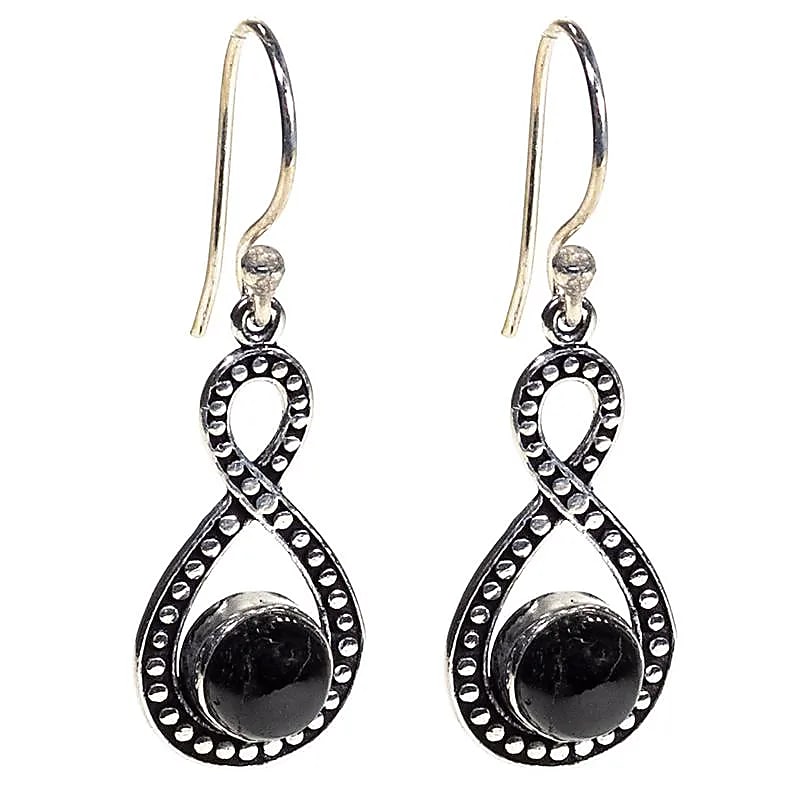 Boucles d'oreilles en tourmaline noire, qualité A à AA. Vendu en finition Argent, laiton ton Argent, parfait !