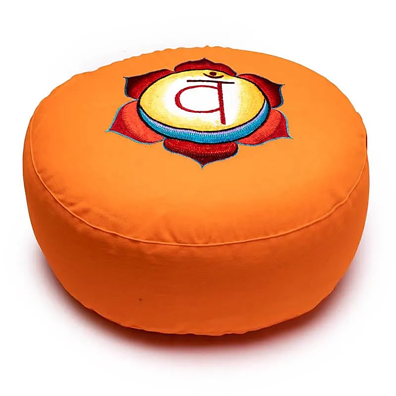 Sélection de coussins de Méditation ou de Yoga aux couleurs des 7 chakras, en coton biologique (OCS). 33 centimètres de diamètre x 13 centimètres de hauteur - 2300 grammes. De chez Yogi & Yogini, fait en Inde ! Coussion vendu seul ou en set de 7 !