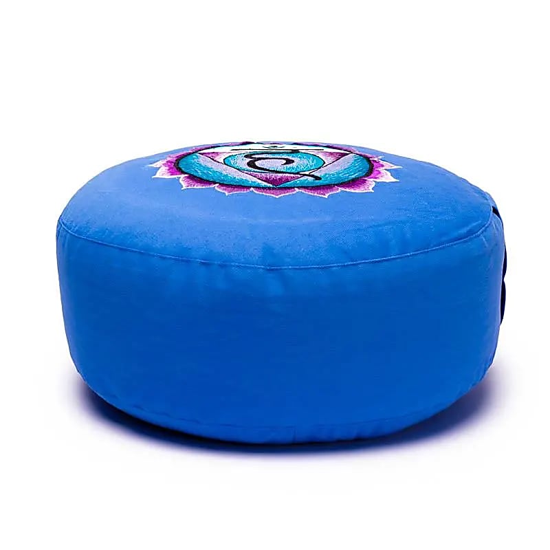 Sélection de coussins de Méditation ou de Yoga aux couleurs des 7 chakras, en coton biologique (OCS). 33 centimètres de diamètre x 13 centimètres de hauteur - 2300 grammes. De chez Yogi & Yogini, fait en Inde ! Coussion vendu seul ou en set de 7 !