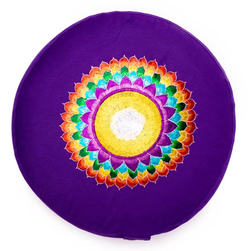 Sélection de coussins de Méditation ou de Yoga aux couleurs des 7 chakras, en coton biologique (OCS). 33 centimètres de diamètre x 13 centimètres de hauteur - 2300 grammes. De chez Yogi & Yogini, fait en Inde ! Coussion vendu seul ou en set de 7 !
