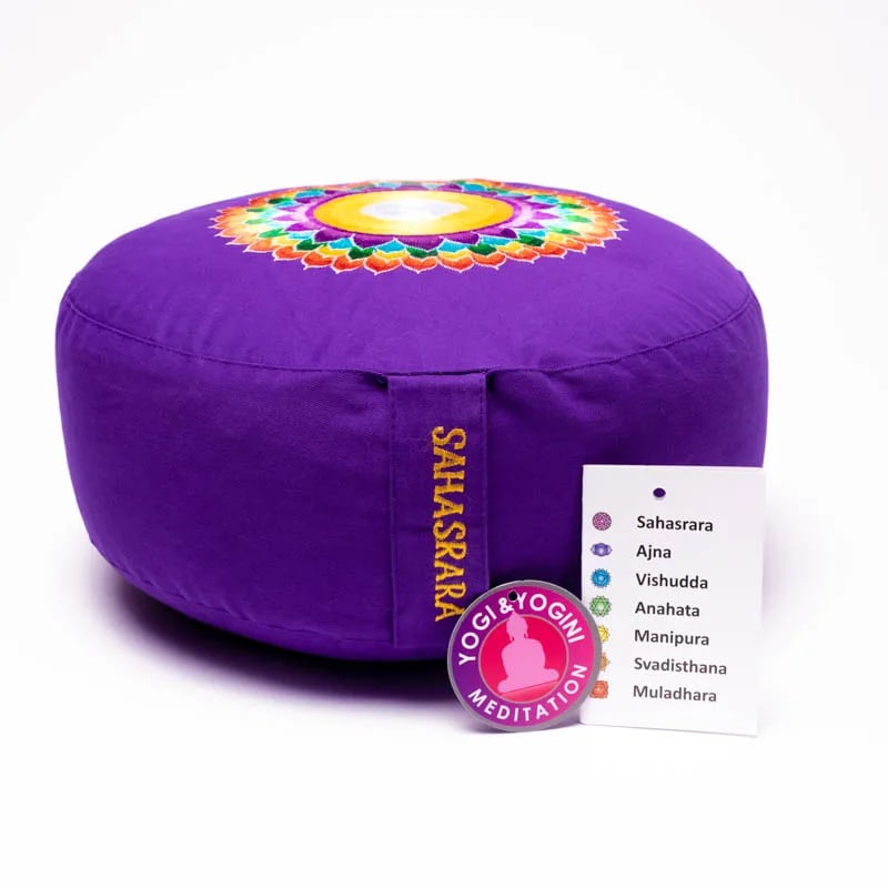 Sélection de coussins de Méditation ou de Yoga aux couleurs des 7 chakras, en coton biologique (OCS). 33 centimètres de diamètre x 13 centimètres de hauteur - 2300 grammes. De chez Yogi & Yogini, fait en Inde ! Coussion vendu seul ou en set de 7 !
