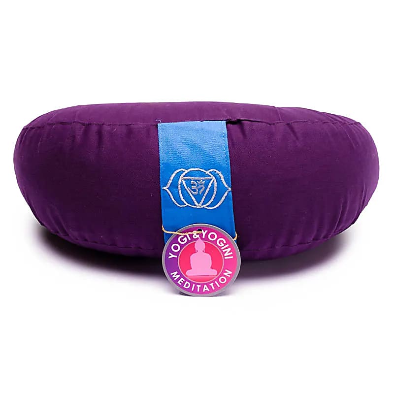 Coussins de Yoga ou Méditation en demi-lune, de 33cm de diamètre x 13 de hauteur. Housses extérieures en coton, aux couleurs des chakras ! Les housses intérieures sont remplis de graines de Sarrasin !