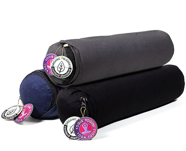 Mini bolster/ traversin de Yoga ou Méditation en coton avec le motif du Lotus, de 40 centimètres de longueur x 12 de diamètre - 0,920 kilogrammes. Housse extérieure en coton ! La housse intérieure est remplis de graines de Sarrasin !
