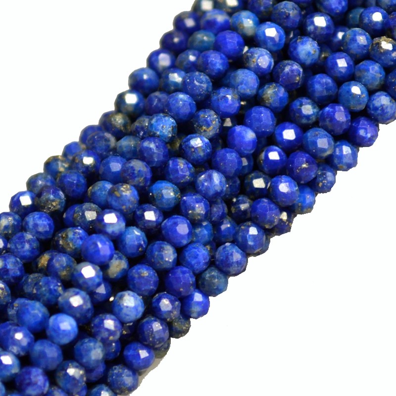 Lapis Lazuli, bracelet de 17 à 21 cm ou en collier de 42 cm. Perle de type 'facetté' de 2/3 mm, montées sur fil élastique ou fil d'acier de haute résistance !