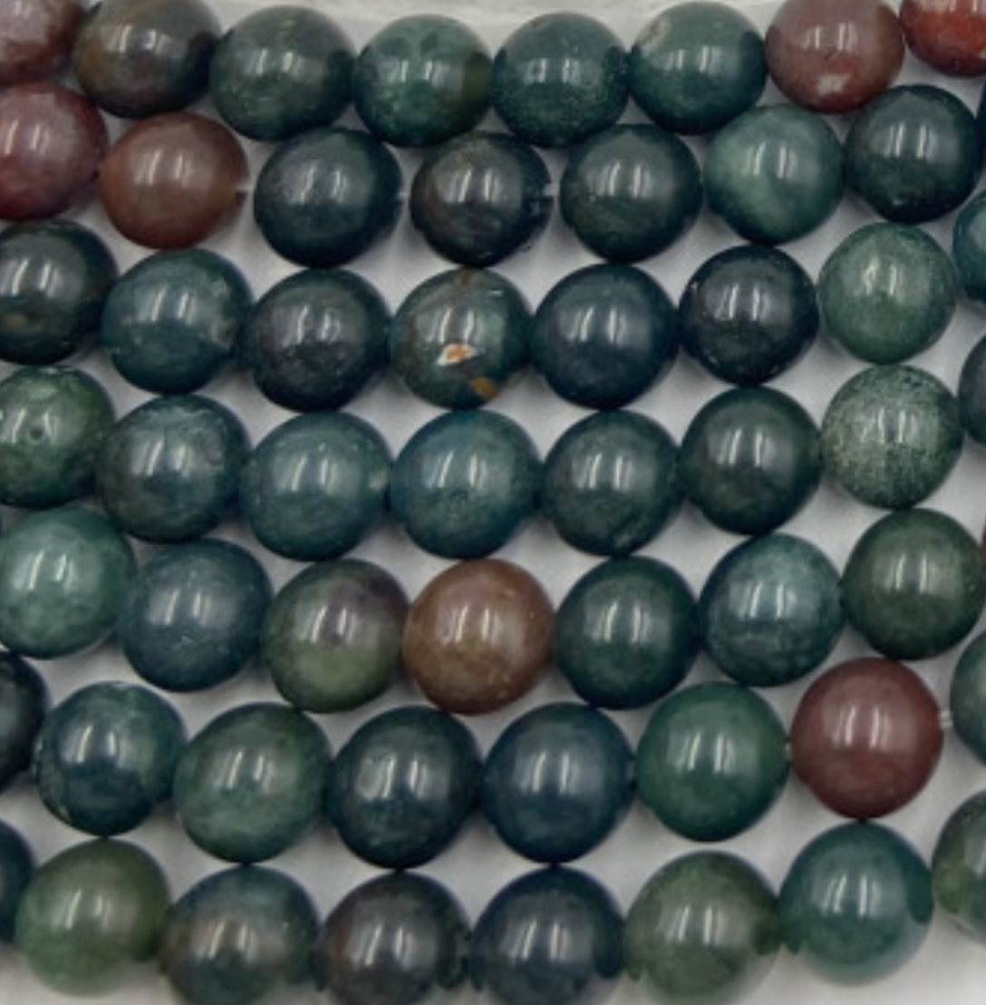 Jaspe Héliotrope/ Jaspe Sanguin, perles rondes de 6 ou 8 mm. Vendu en fil de perle 38/39 cm, en bracelet de 17 à 21cm, en collier de 45 ou sautoir de 60cm. Qualité AA à AAA !