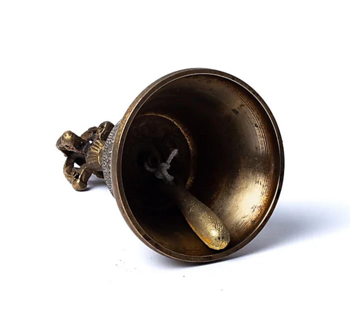 Dorje et cloche en bronze avec gravures. 3 tailles au choix de 9 à 17 cm. Très belle qualité pour ces outils sacrés !