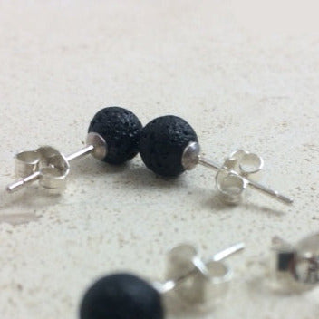 Puces/ Clous/ Boucles d'oreilles en 'pierre de lave', qualité AA à AAA. Finition Argent 925 !