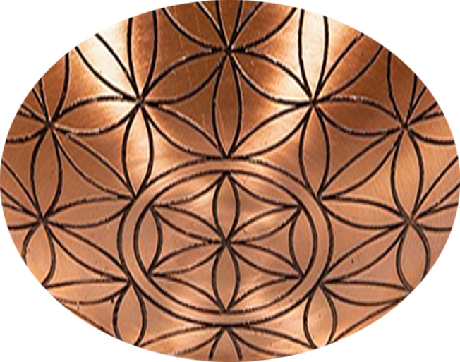 Assiette décorative avec le symbole de fleur de vie gravé, en laiton ou cuivre. Ø 15cm x 2,8 - 120 gr. Très belle qualité, inaltérable, parfait !