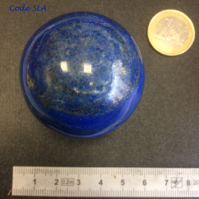 Sphère en lapis lazuli, de 35 à 65 millimètres. La pierre des Pharaons, un bleu envoûtant ! Parfait pour la lithothérapie, collection, exposition...!