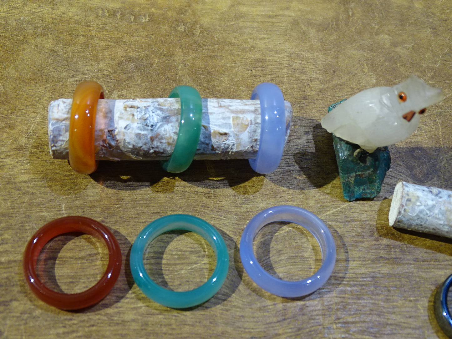 Bague/ anneau/ Jonc en agate verte, agate bleue, cornaline ou Onyx, disponible de la taille : 50 fr. à 70. Très belle qualité, le cadeau parfait !