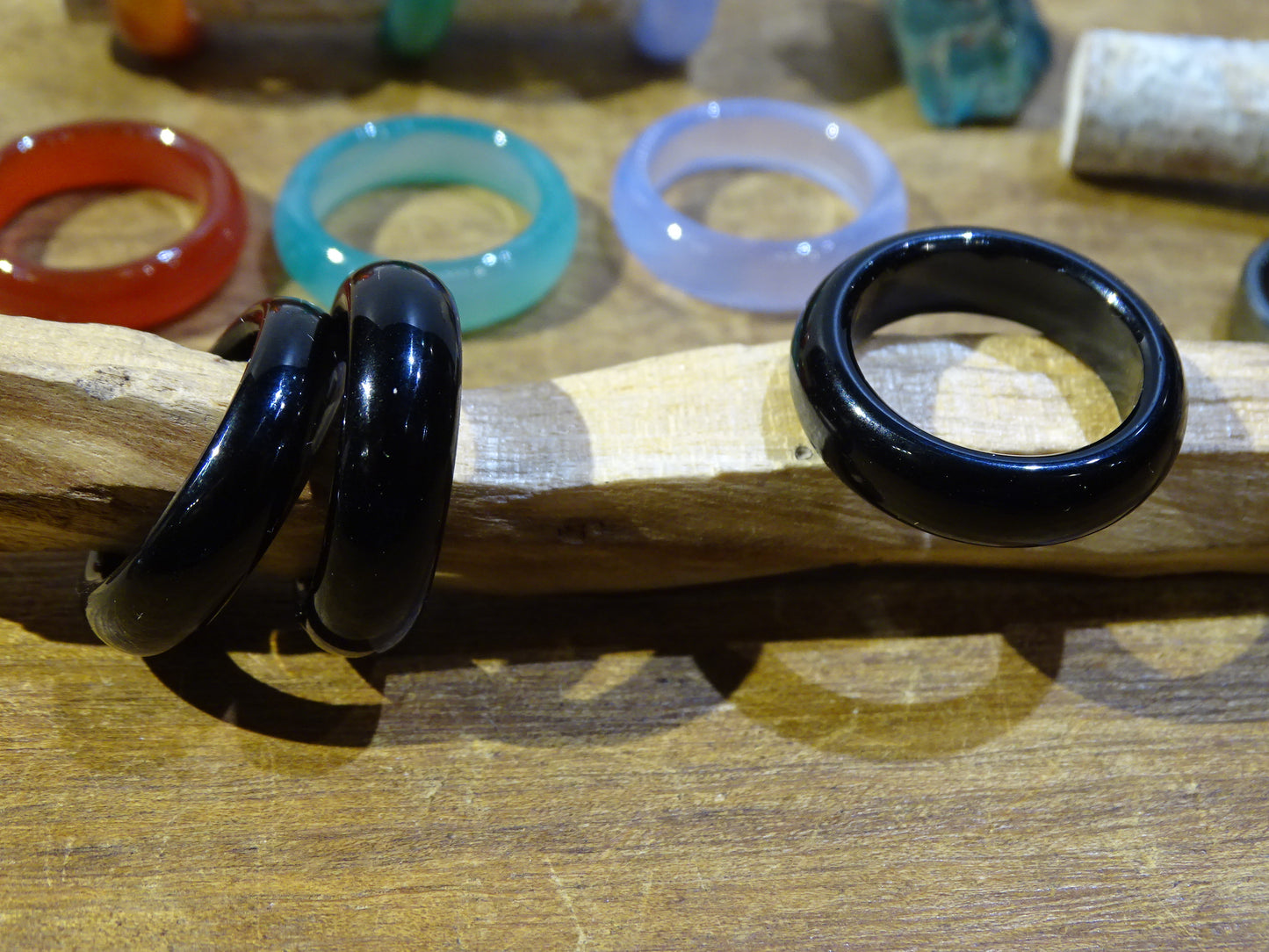 Bague/ anneau/ Jonc en agate verte, agate bleue, cornaline ou Onyx, disponible de la taille : 50 fr. à 70. Très belle qualité, le cadeau parfait !