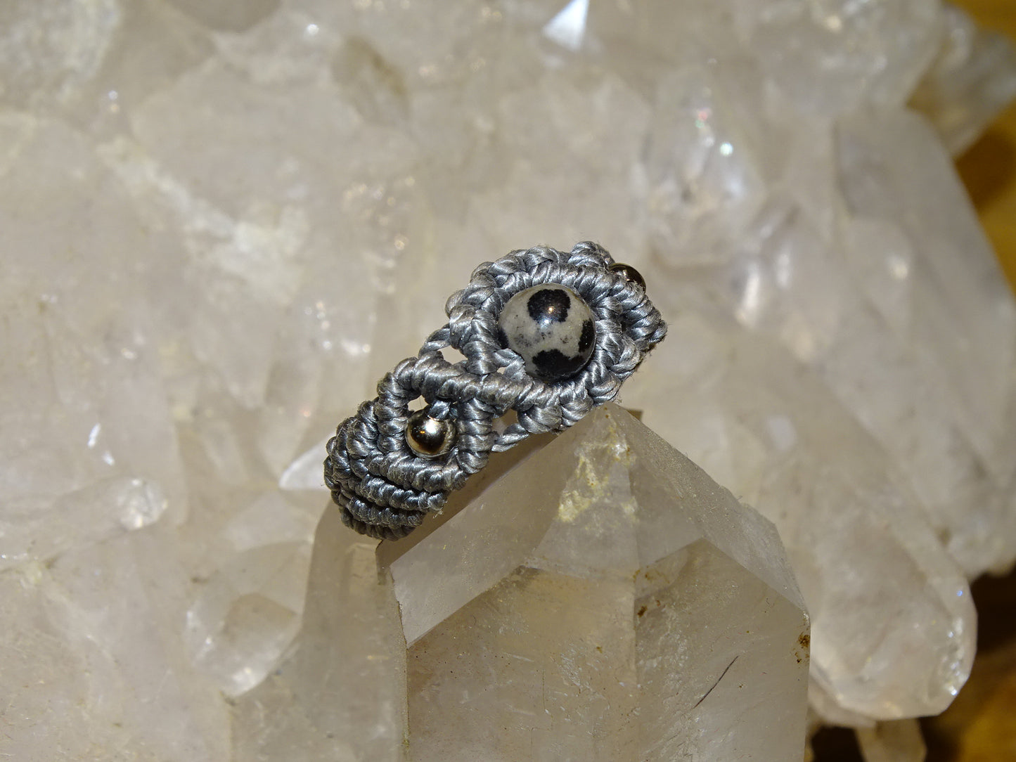 đ§” Bague fait main en coton rĂ©sistant et perles AAA â Taille au choix, finitions soignĂ©es et sur mesure !