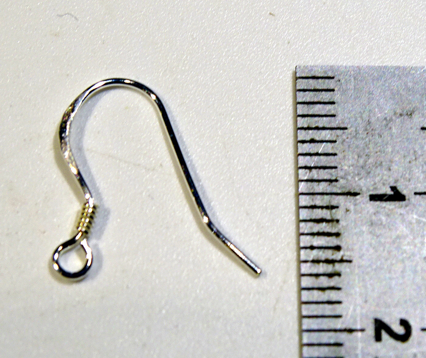 The main 0.925 Silver findings for your creations and repairs! Clasps, rings, beads, rods, bails, earrings. Very good quality!