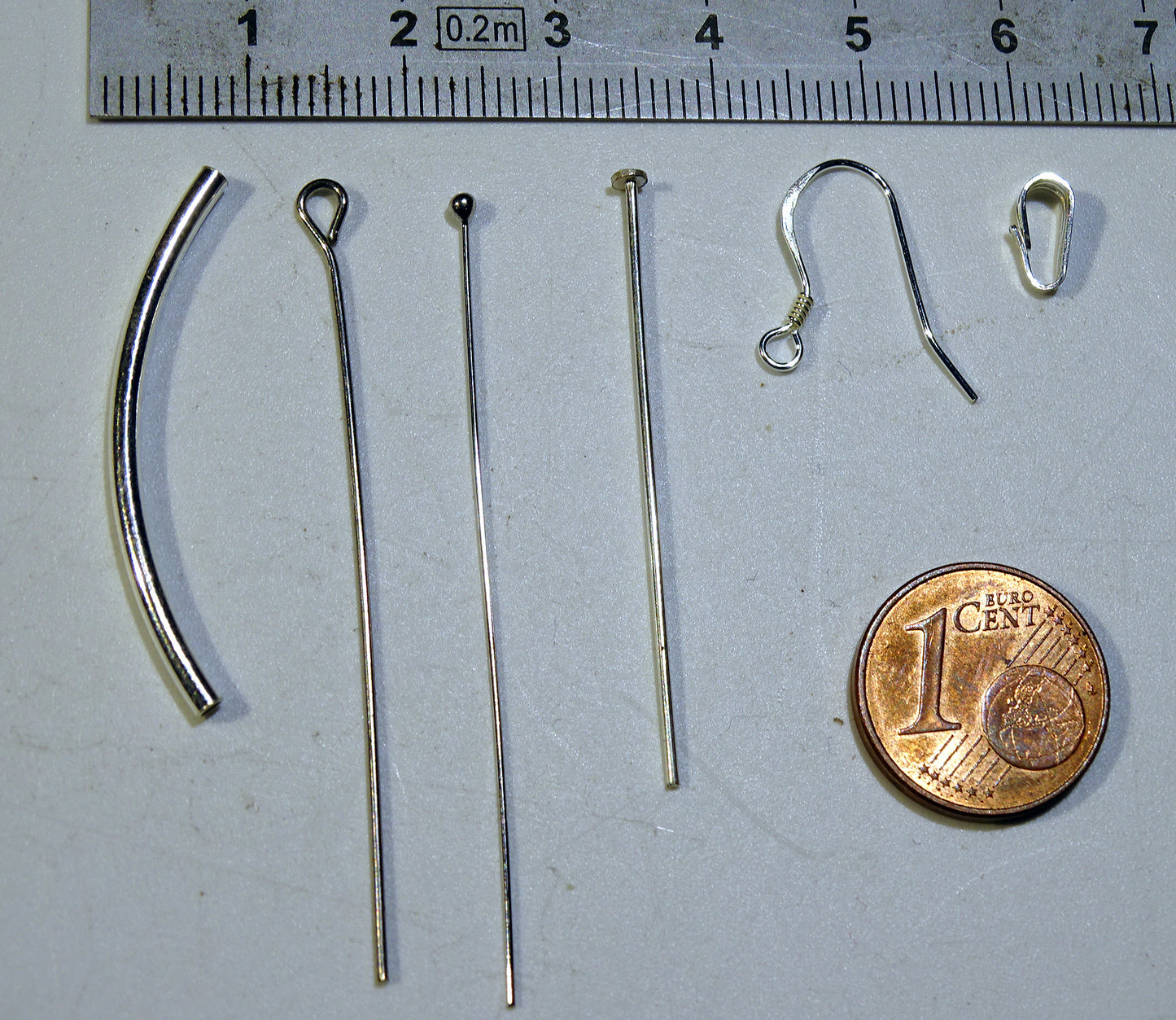The main 0.925 Silver findings for your creations and repairs! Clasps, rings, beads, rods, bails, earrings. Very good quality!