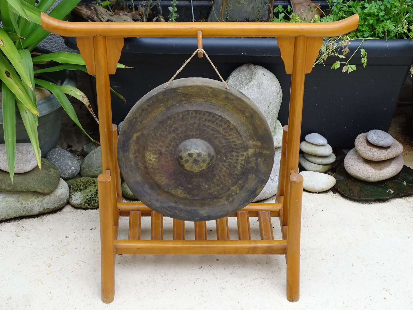Gong ancien du Viet-Nam, Ø 35 centimètres x 8 . vendu avec maillet avec ou sans support en bois !