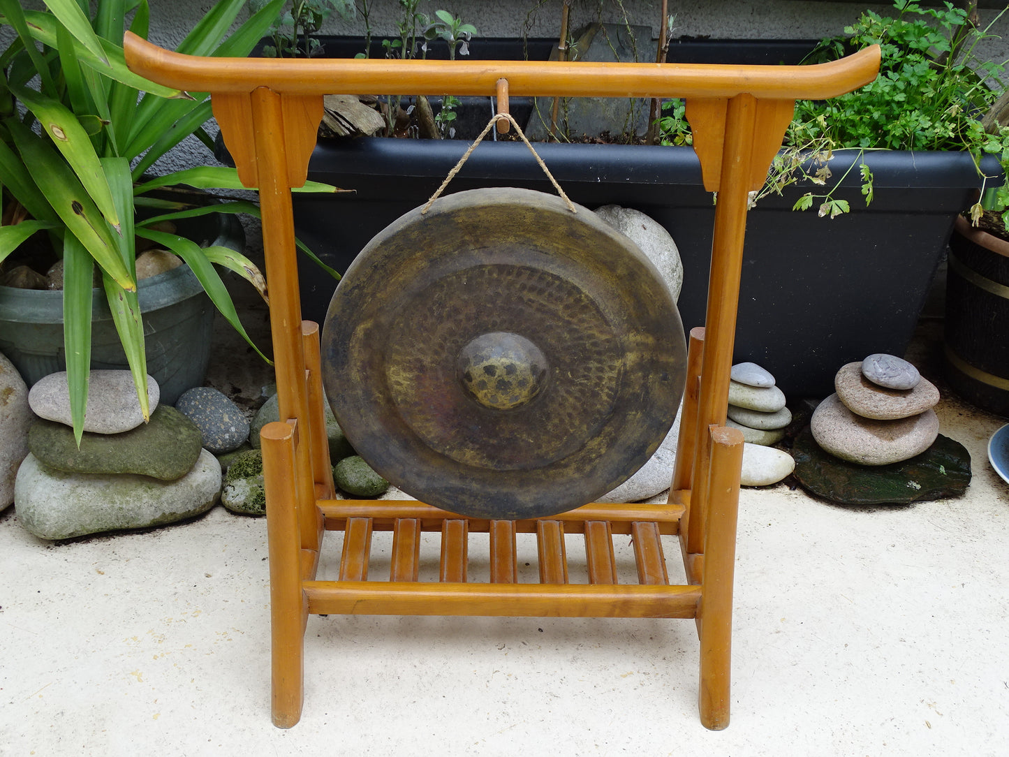 Gong ancien du Viet-Nam, Ø 35 centimètres x 8 . vendu avec maillet avec ou sans support en bois !