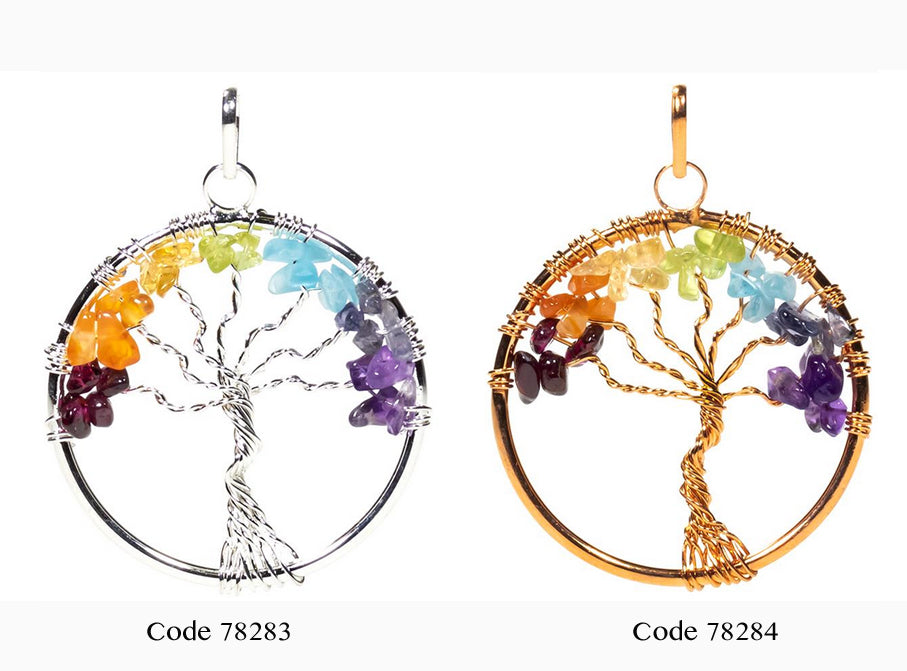 Arbre de vie '7 chakras', symbole universel de force, d’ancrage et de croissance spirituelle, pendentif en laiton doré ou argenté, de 40 millimètres de diamètre. Livré avec cordon coulissant, prêt à porté ou à offrir, parfait !