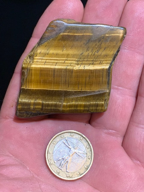Oeil de tigre, forme libre polie - 52 x 50 x 8 mm - 36,2 gr.