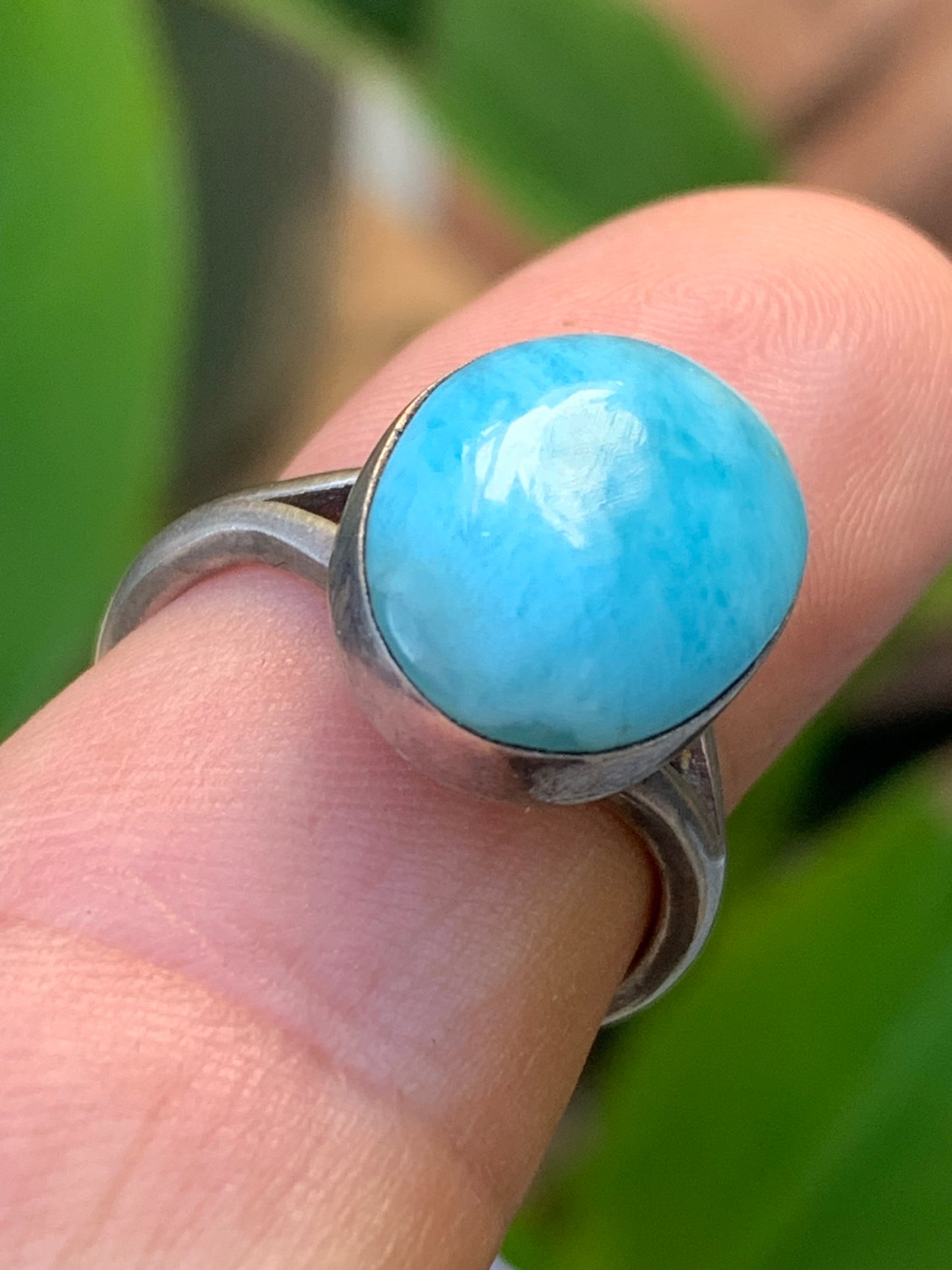 Impressionnante bague en Larimar, montée Argent 0.925, taille 60 Fr. Superbe pierre au bleu qui rappelle l'océan !