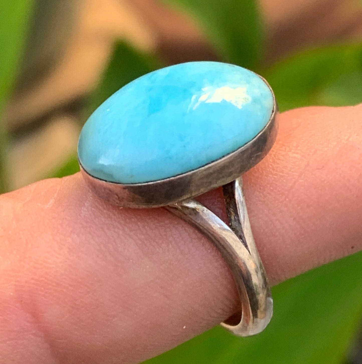 Impressionnante bague en Larimar, montée Argent 0.925, taille 60 Fr. Superbe pierre au bleu qui rappelle l'océan !