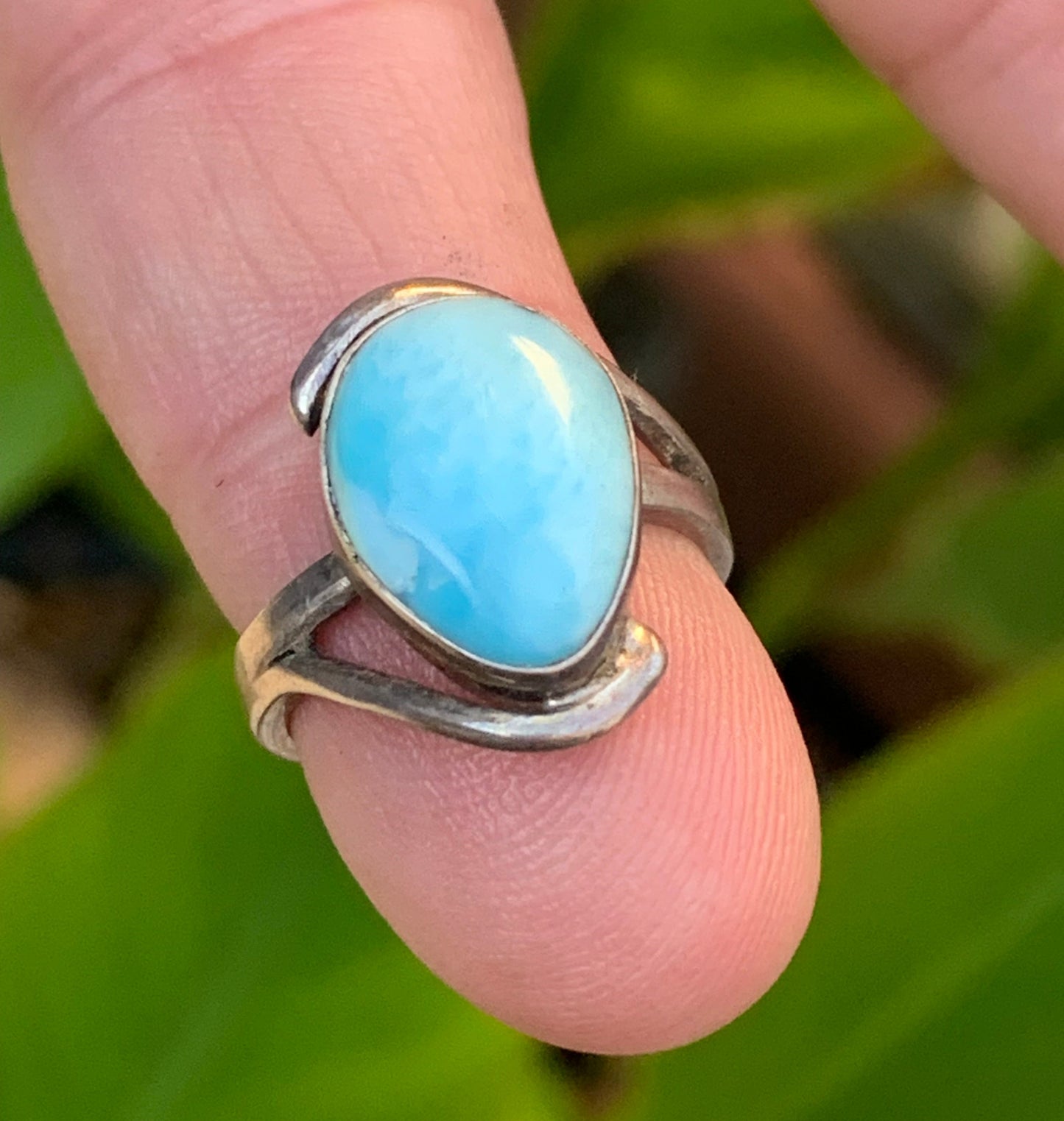 Élégante bague en Larimar, montée Argent 0.925, taille 50 Fr. Superbe pierre au bleu qui rappelle l'océan !