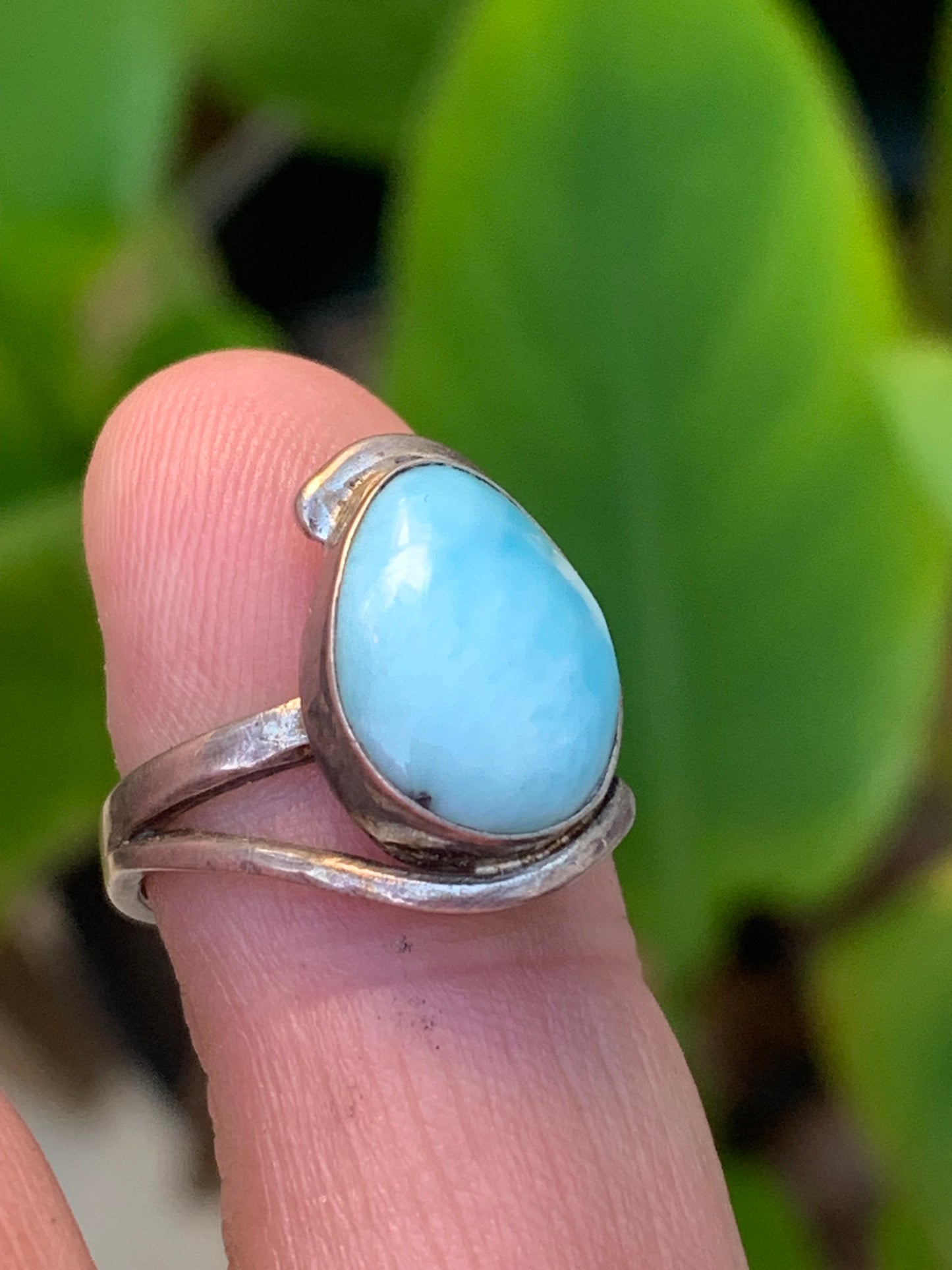 Élégante bague en Larimar, montée Argent 0.925, taille 50 Fr. Superbe pierre au bleu qui rappelle l'océan !