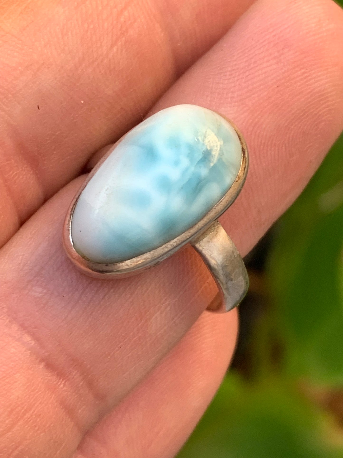 Bague en Larimar, montée Argent 0.925. Superbe pierre au bleu qui rappelle l'océan ! Très belle réalisation ! Taille 57 Fr