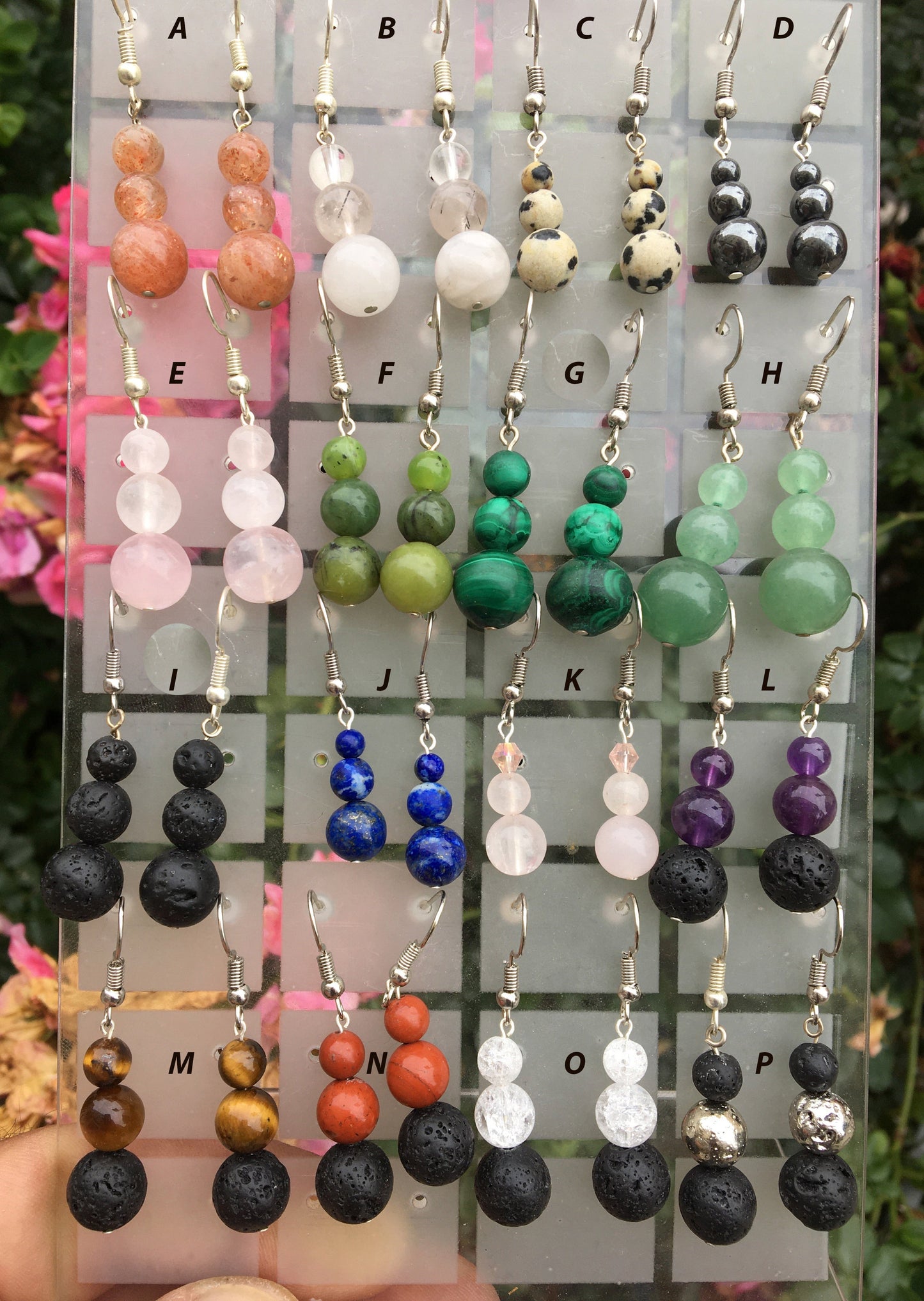 Boucles d'oreilles, collection 'Totem', concept 'Zen Curiosity', qualité AA à AAA. Vendu en finition Argent, laiton ton Argent ou doré + options pour des choix de montures, parfait !