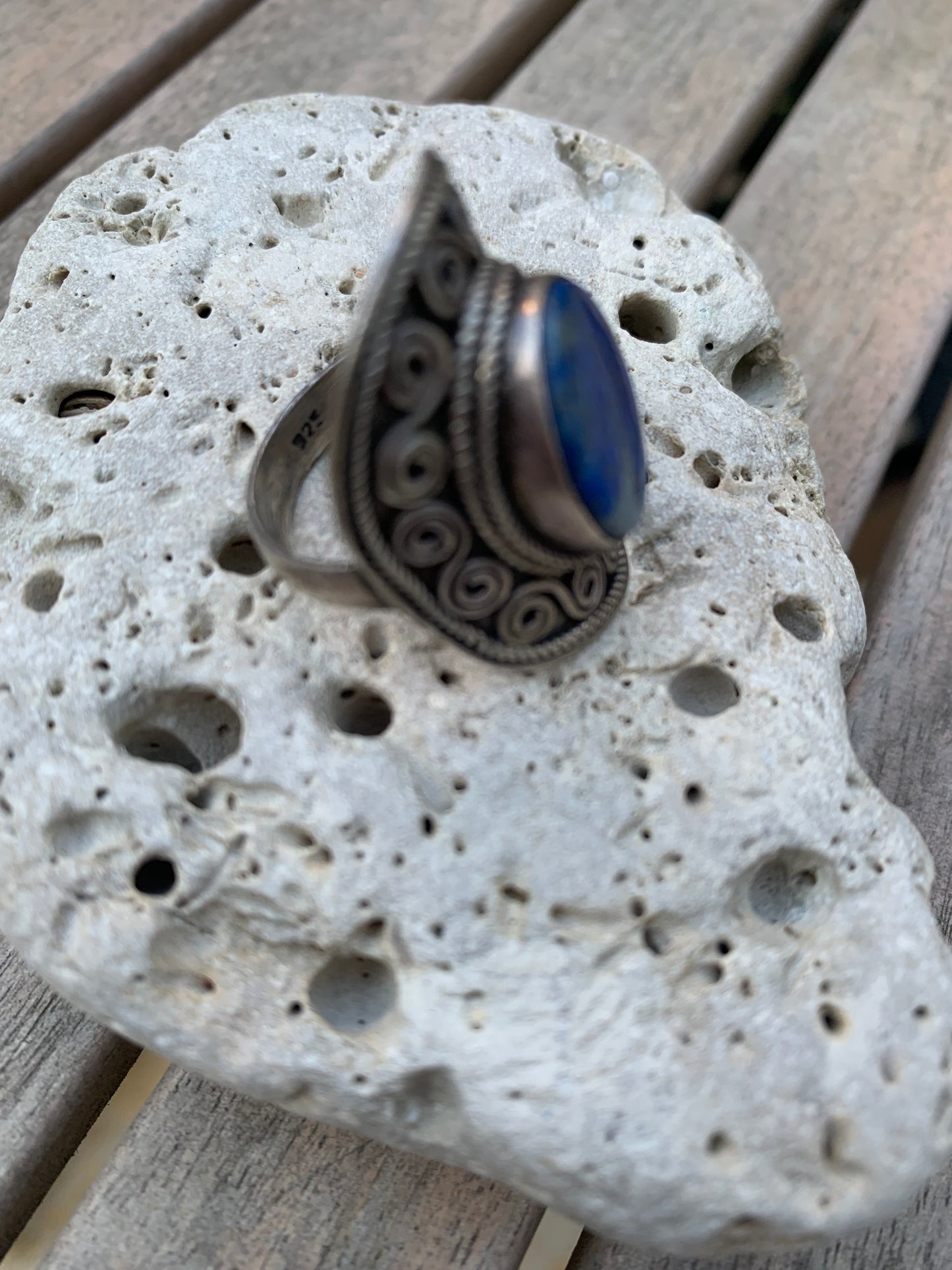 Bague en Lapis lazuli, faîte en Argent 0.925, taille 59 Fr. Superbe pierre au bleu royal !