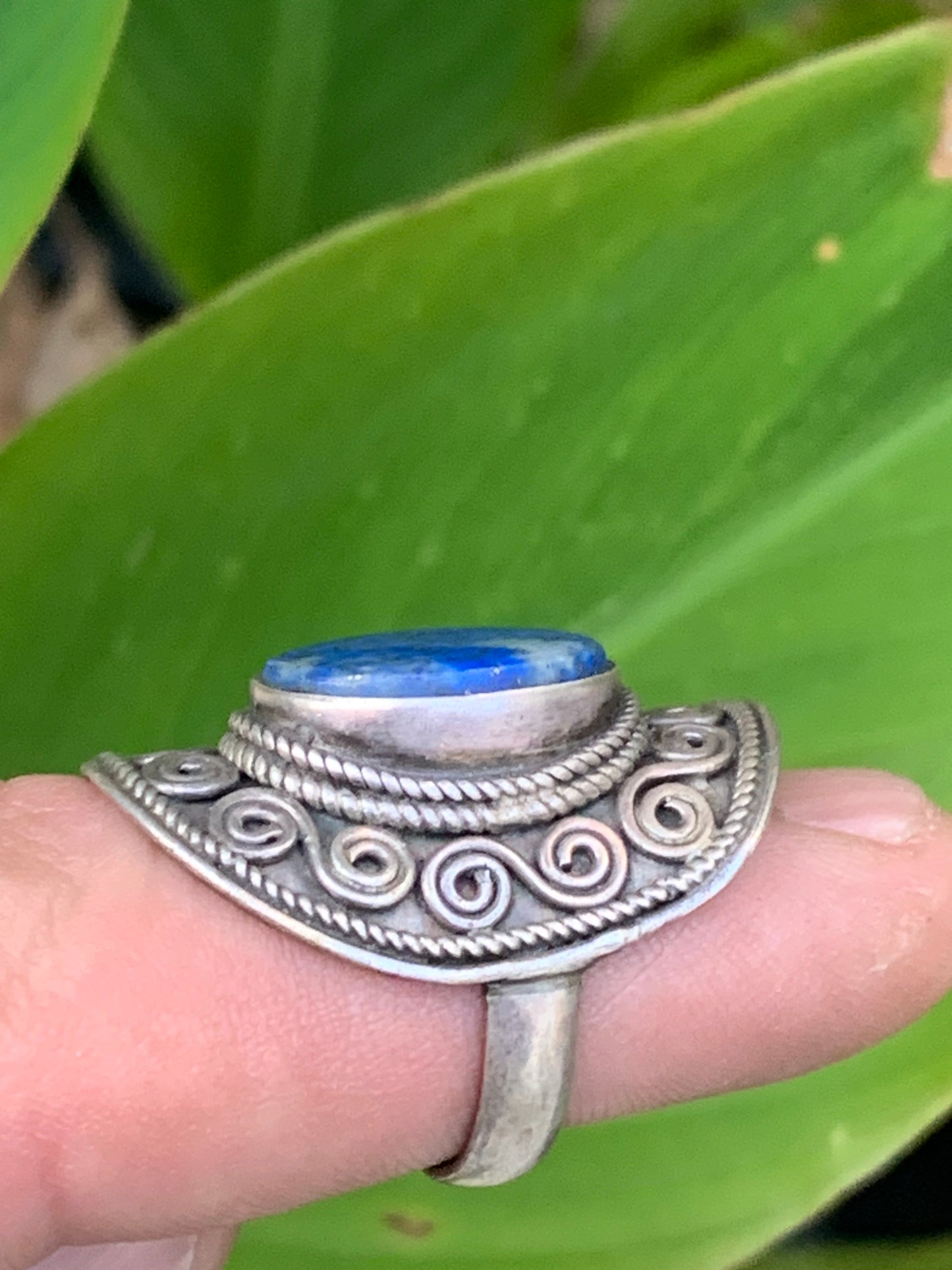 Bague en Lapis lazuli, faîte en Argent 0.925, taille 59 Fr. Superbe pierre au bleu royal !