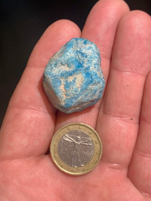 Apatite bleue – spécimen brut – 32 × 28 × 19 mm – 24 g