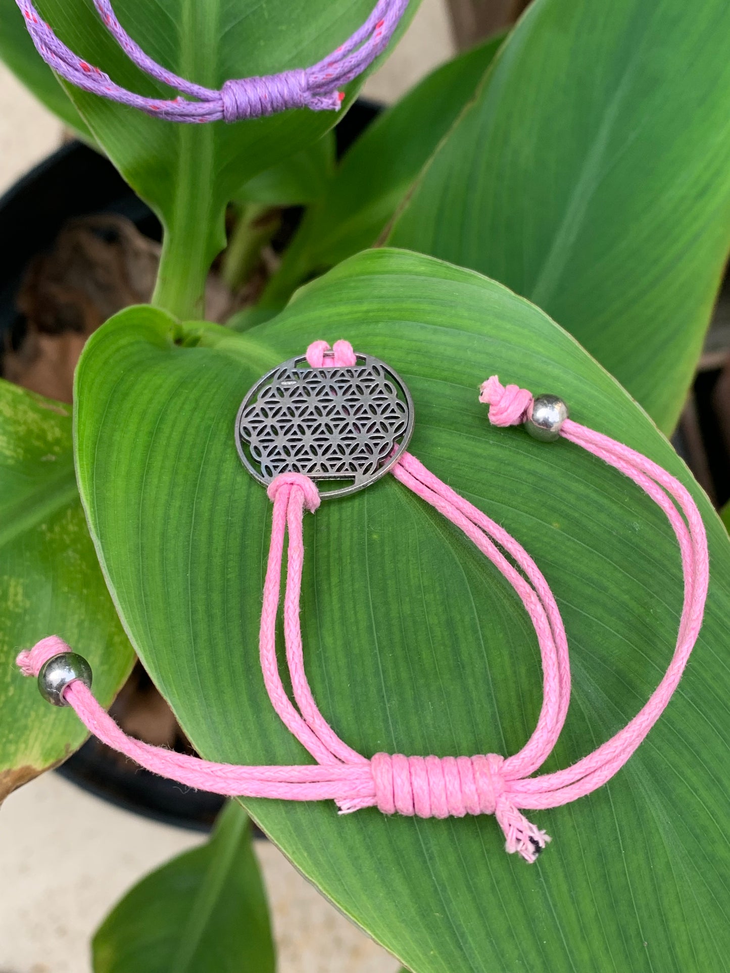 Collection de bracelets à fermeture coulissante avec Fleur de vie (30mm) . Longueur modifiable de 16,5 à 20 centimètres !