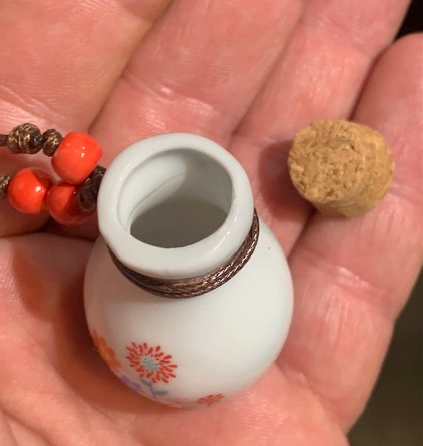 Bottle/Pendant for essential oil in ceramic - Sold with adjustable black cord - 3.5 x 2 mm
