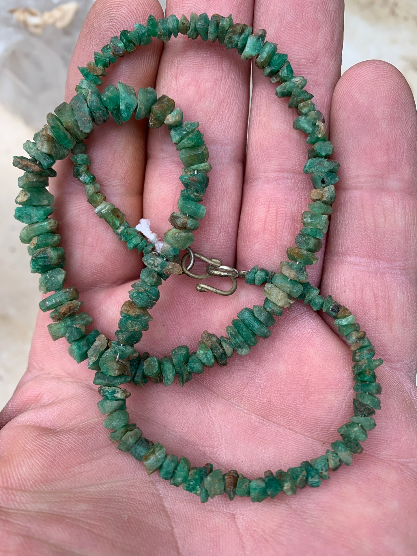 Rare ! Superbe collier en perle naturelle d'émeraude du Pakistan, 44 cm - Fait sur Argent ! Véritable œuvre d'art, chaque perle est un joyau !