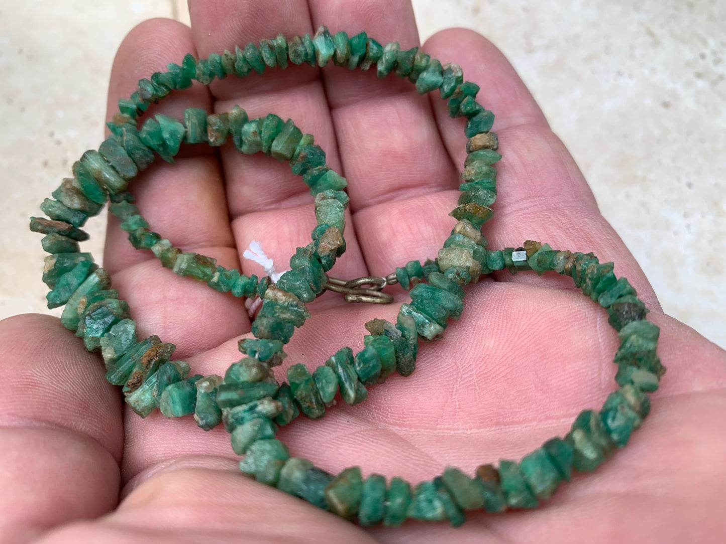 Rare ! Superbe collier en perle naturelle d'émeraude du Pakistan, 44 cm - Fait sur Argent ! Véritable œuvre d'art, chaque perle est un joyau !