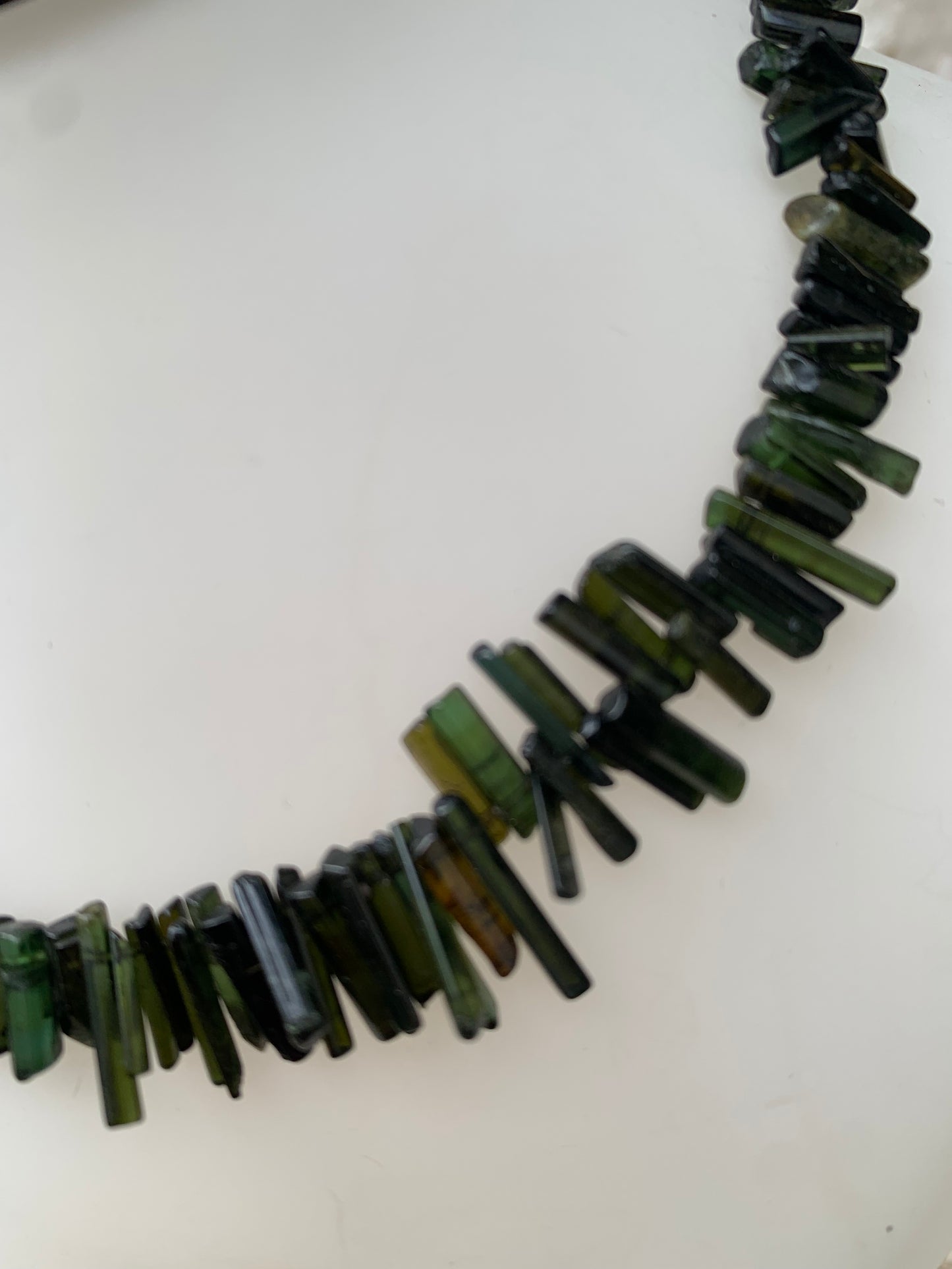 Bijoux d'exception, superbe collier en perle naturelle de tourmaline verte - verdelite - 40 cm - fait sur Argent ! Véritable œuvre d'art, chaque perle est un joyau !