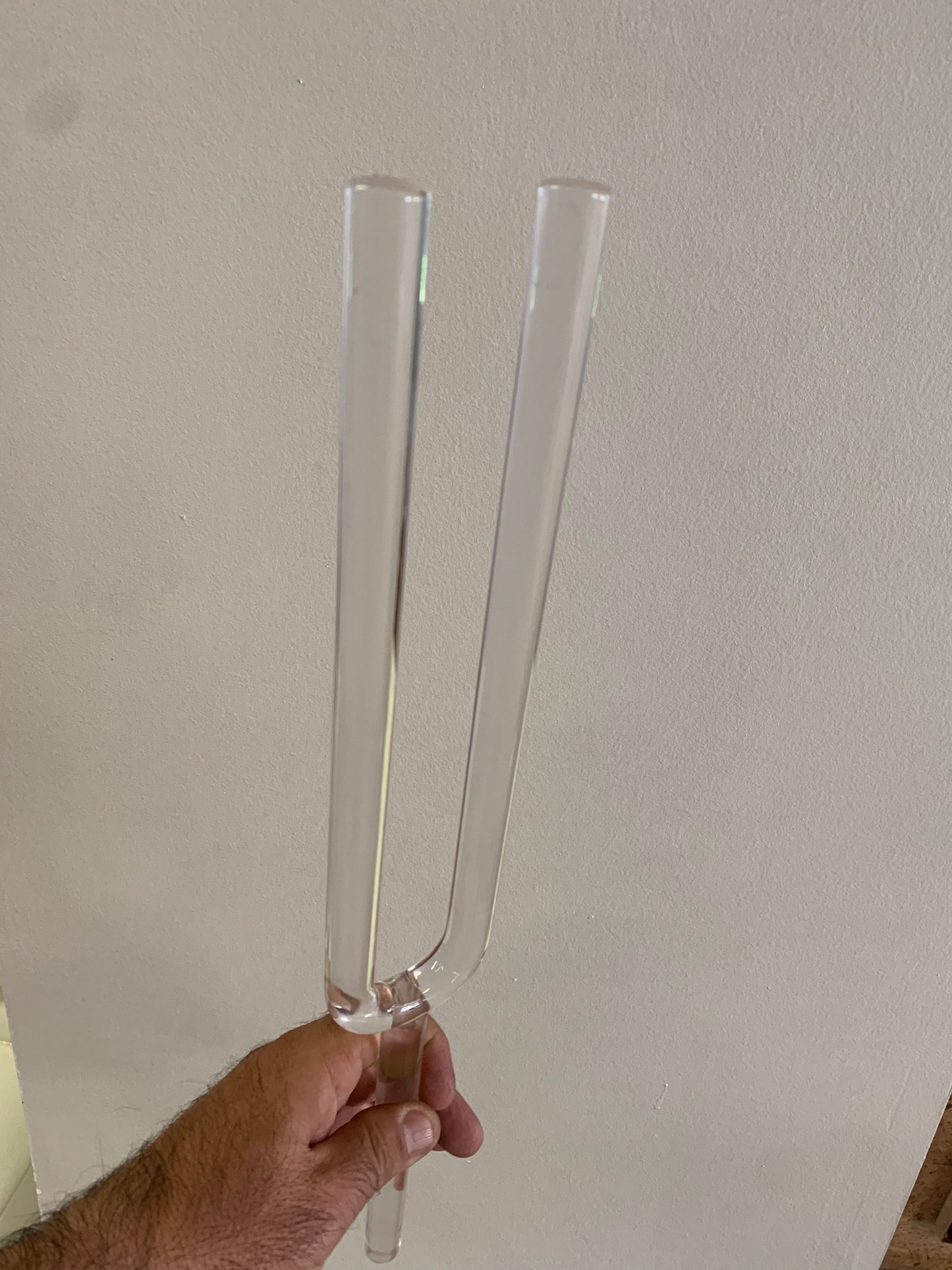 Diapason de cristal (quartz) accordé en DO#/ Cis - 45 cm x 6 de largeur. Livré avec boîte de protection en mousse et maillet adapté !