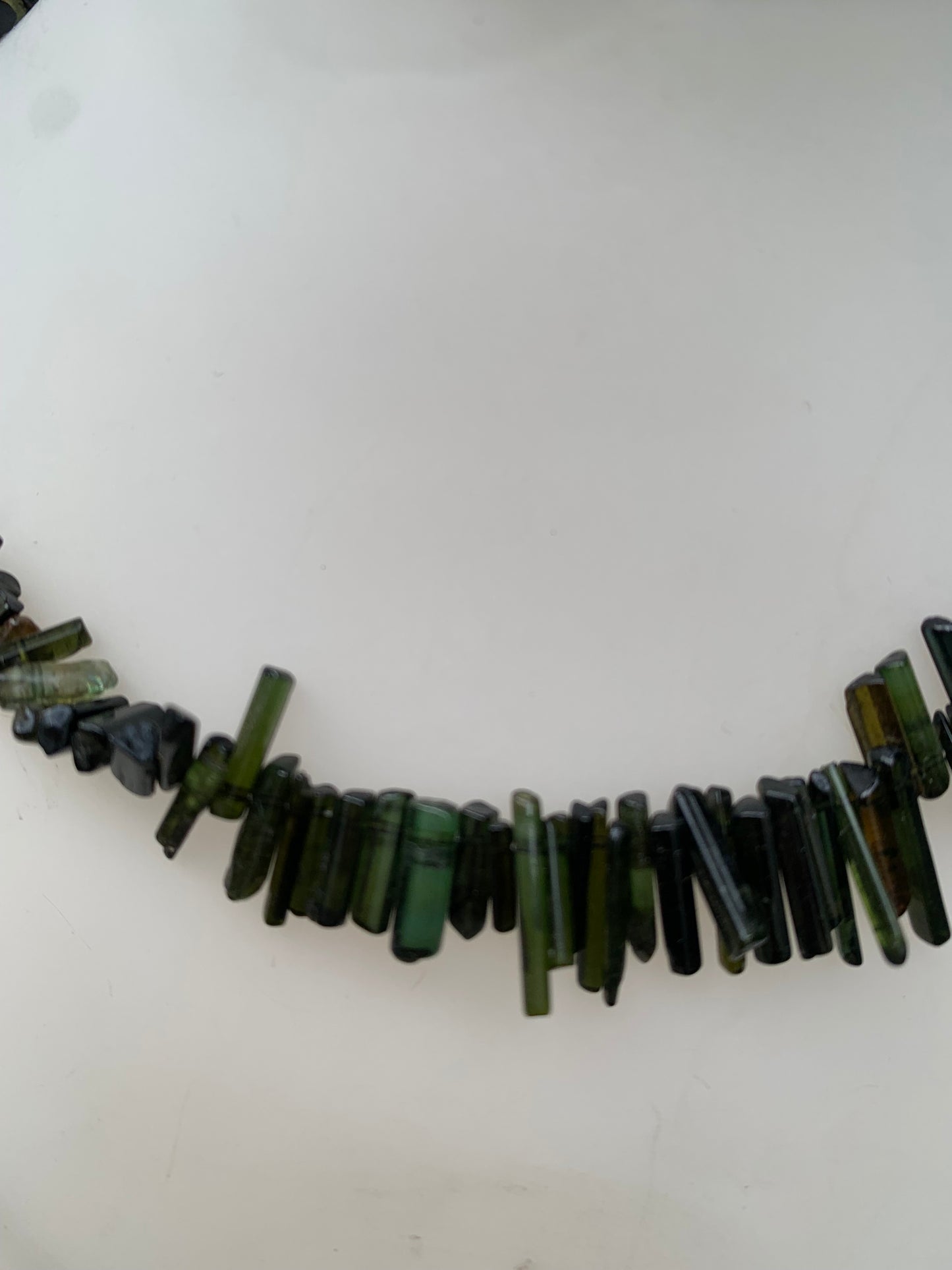 Bijoux d'exception, superbe collier en perle naturelle de tourmaline verte - verdelite - 40 cm - fait sur Argent ! Véritable œuvre d'art, chaque perle est un joyau !