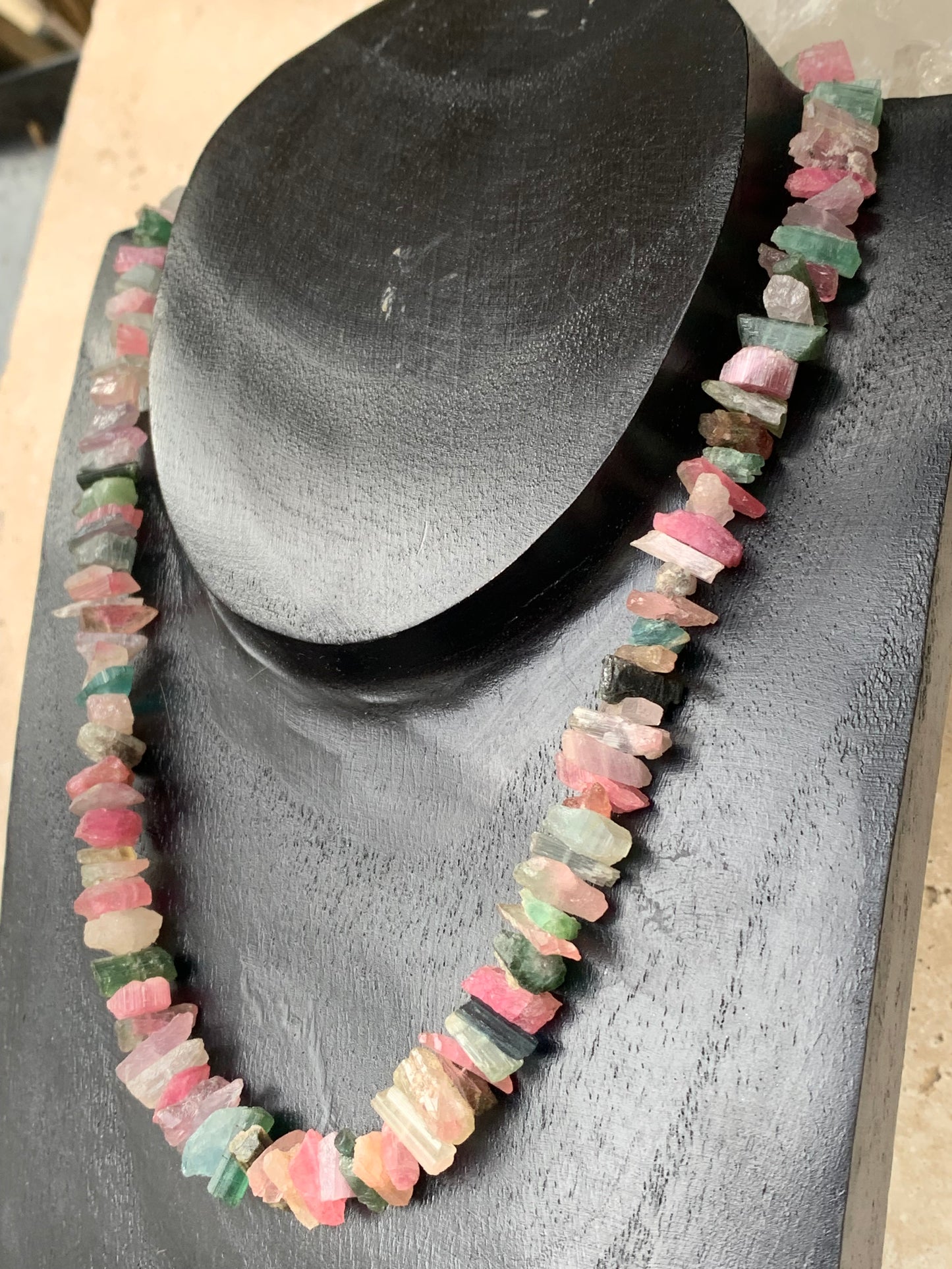 Bijoux d'exception, superbe collier en perle naturelle de tourmaline multicolore, 45 cm. Fait sur Argent par Zen C° ! Véritable œuvre d'art, chaque perle est un joyau !
