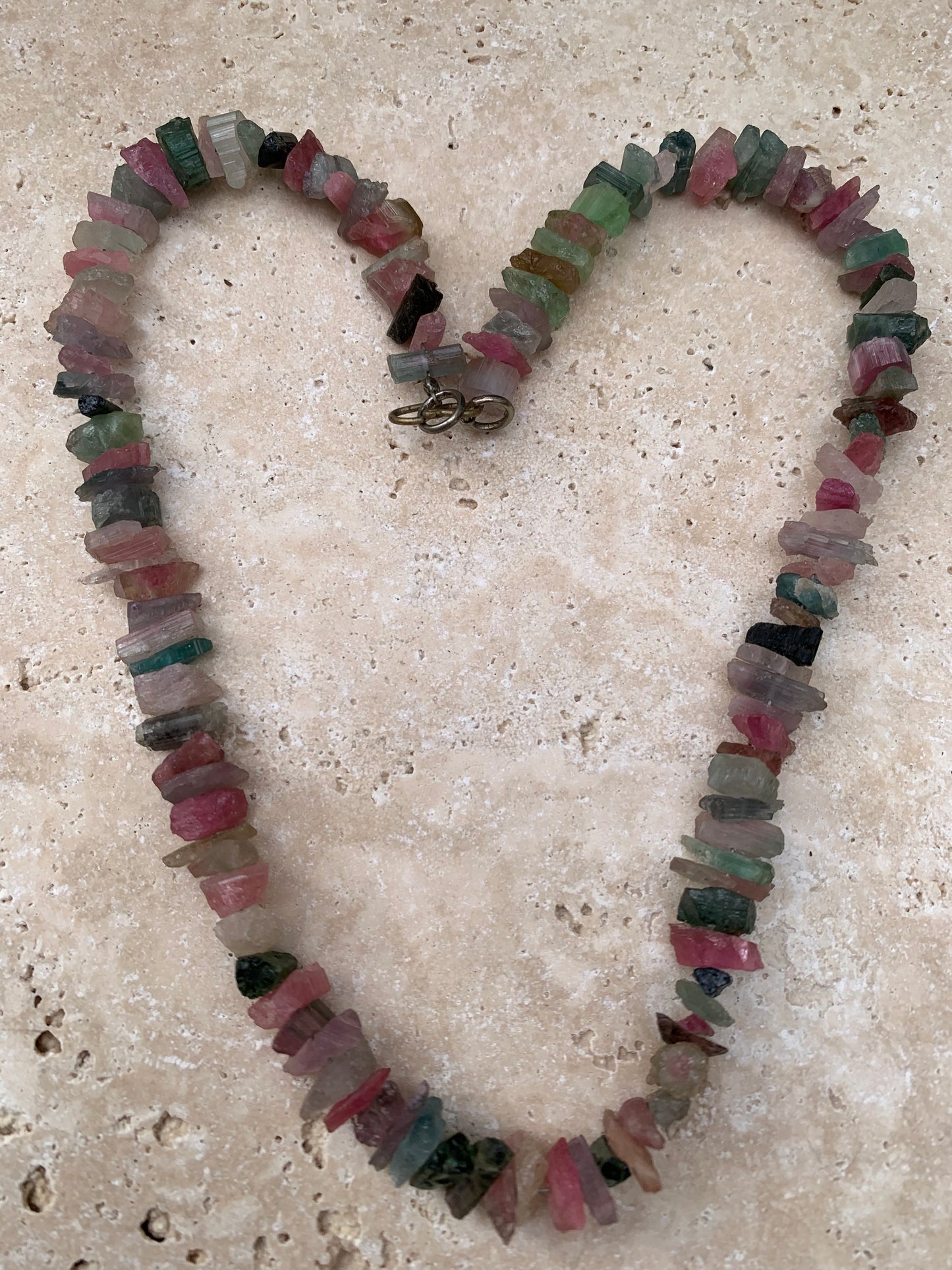 Bijoux d'exception, superbe collier en perle naturelle de tourmaline multicolore, 45 cm. Fait sur Argent par Zen C° ! Véritable œuvre d'art, chaque perle est un joyau !