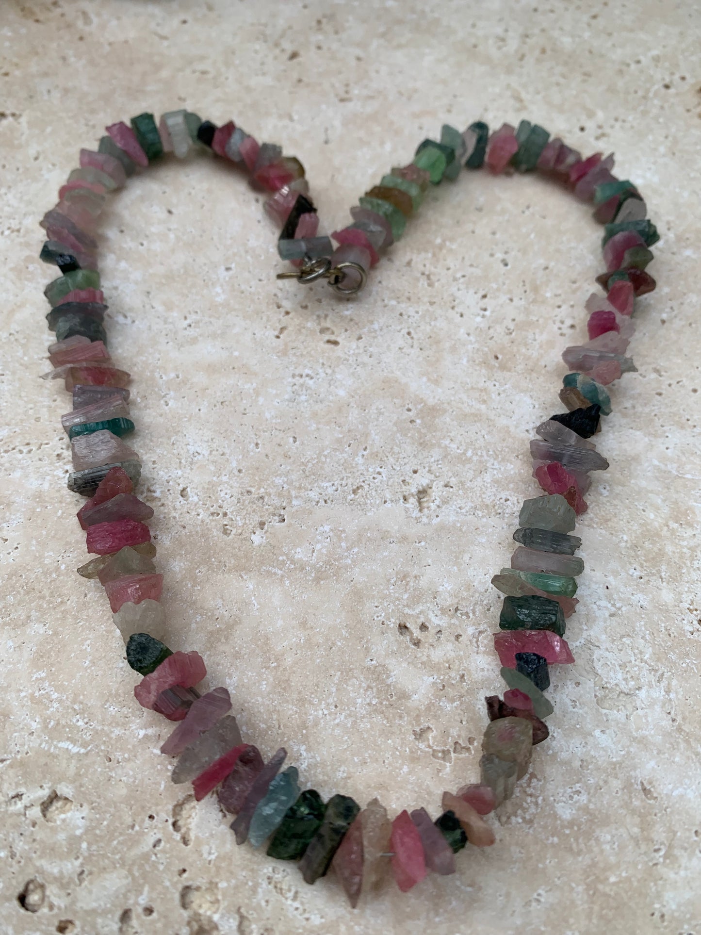 Bijoux d'exception, superbe collier en perle naturelle de tourmaline multicolore, 45 cm. Fait sur Argent par Zen C° ! Véritable œuvre d'art, chaque perle est un joyau !