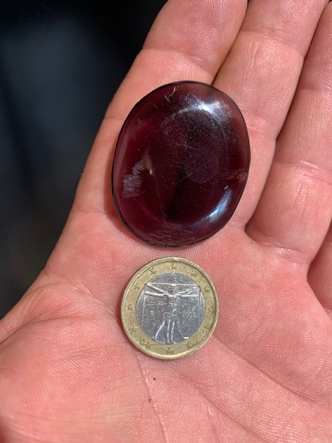 Fluorite ou Fluorine violette - Galet/ Pierre plate - 40 x 33 x 9 mm / 21,7 gr.