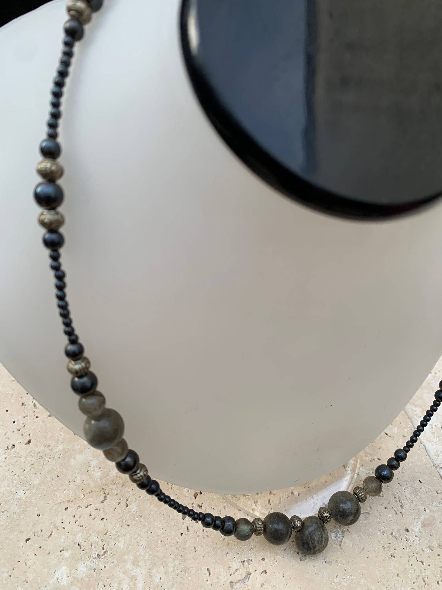 Labradorite avec Hématite, 'collier/ chute' de perle rondes de 2 à 10 mm - 45 cm - fermoir à vis. Très belle pièce montée par Zen C° !