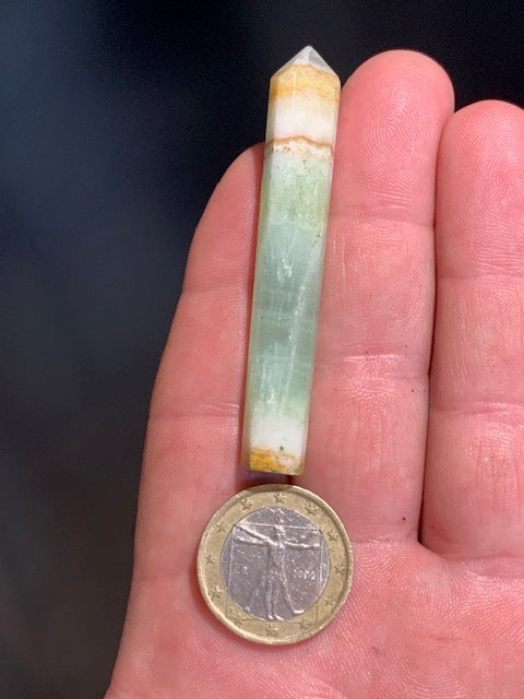Calcite verte, Pointe/ Laser taillée - 66 x 11 x 8 mm - 12,1 gr.