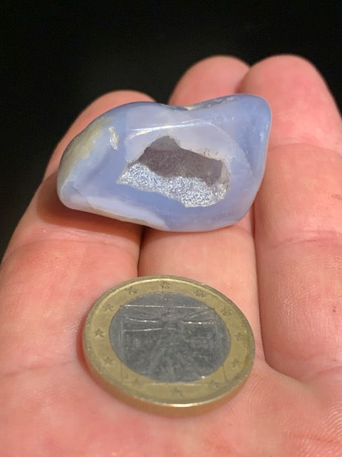 Agate Polyédrique, petite géode - 36 x 25 x 20 mm - 23,4 gr.